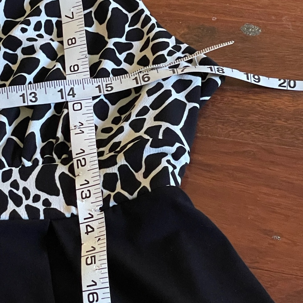 En Focus Black White Animal Print Dress V Neck sz 14 sleeveless spandex tie back - Picture 8 of 13